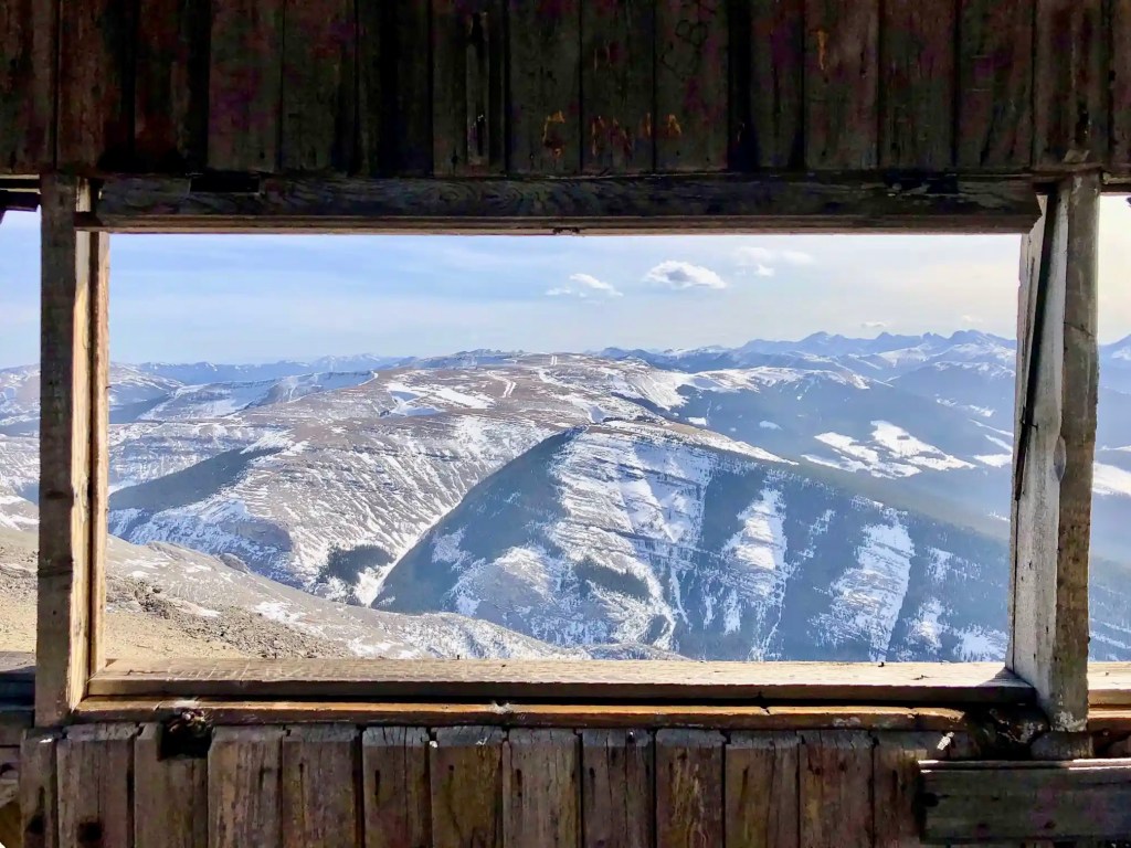 mountain hikes in Kananaskis