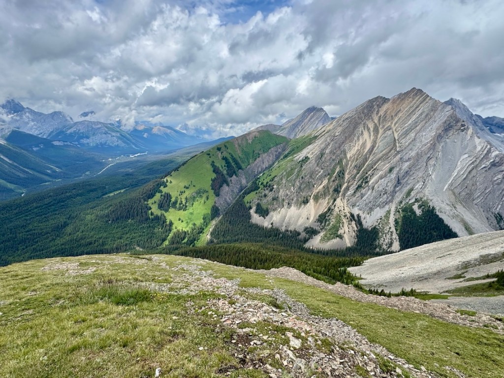 Kent Ridge hike mountain views